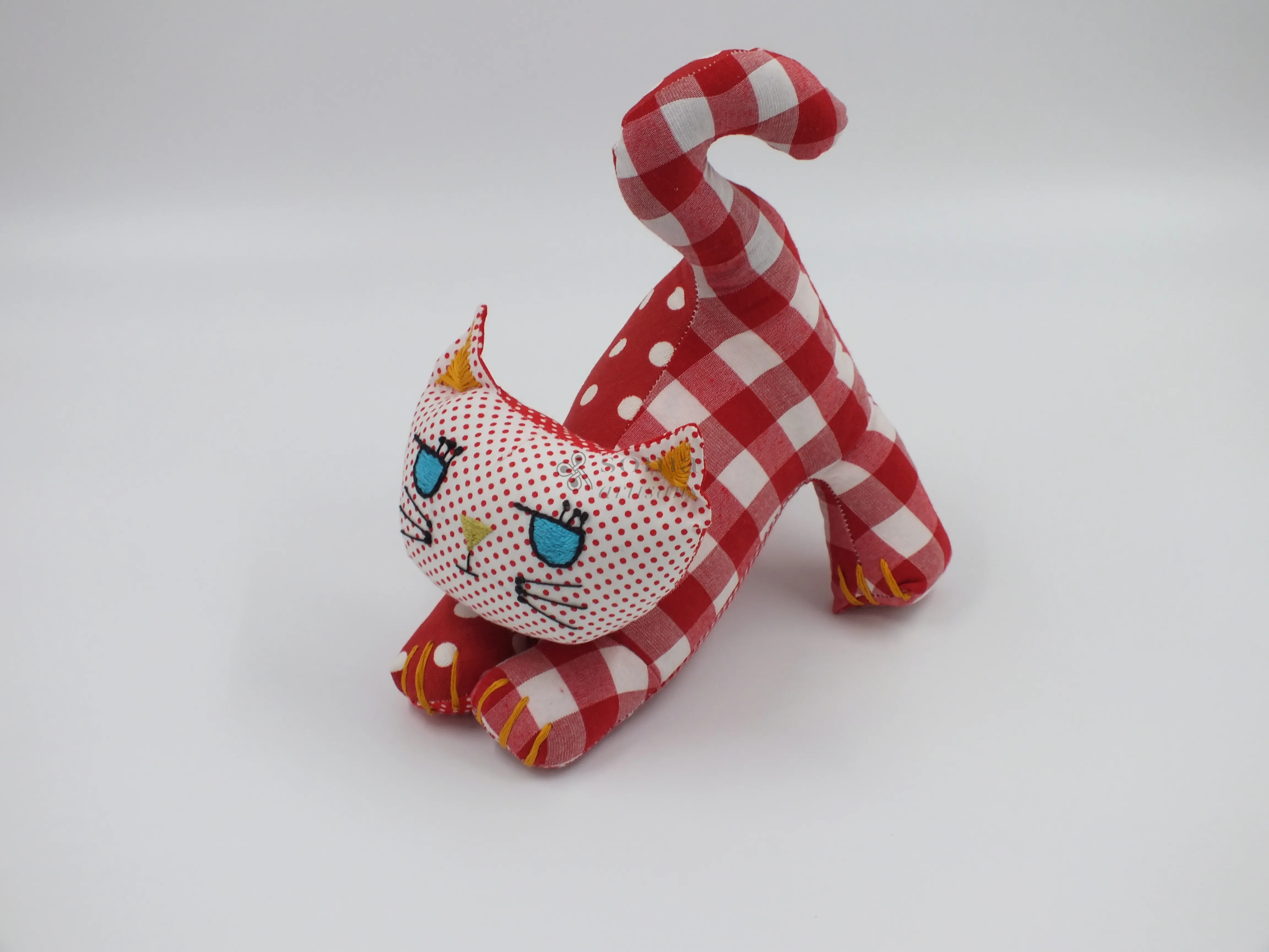 CAT001 Kırmızı Kedi Oyuncak Pamuklu
